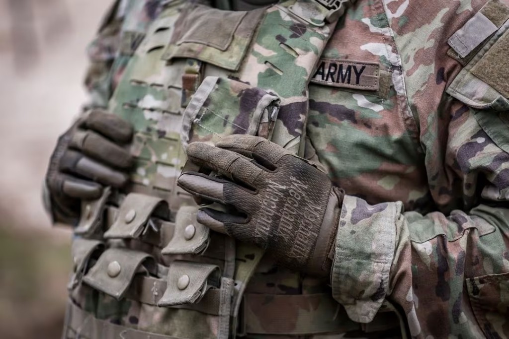 伊拉克美軍基地遭受襲擊。路透社