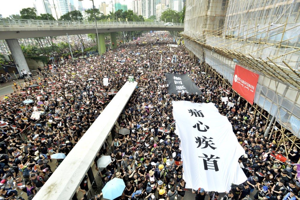 6月16日的黑衣大遊行。資料圖片