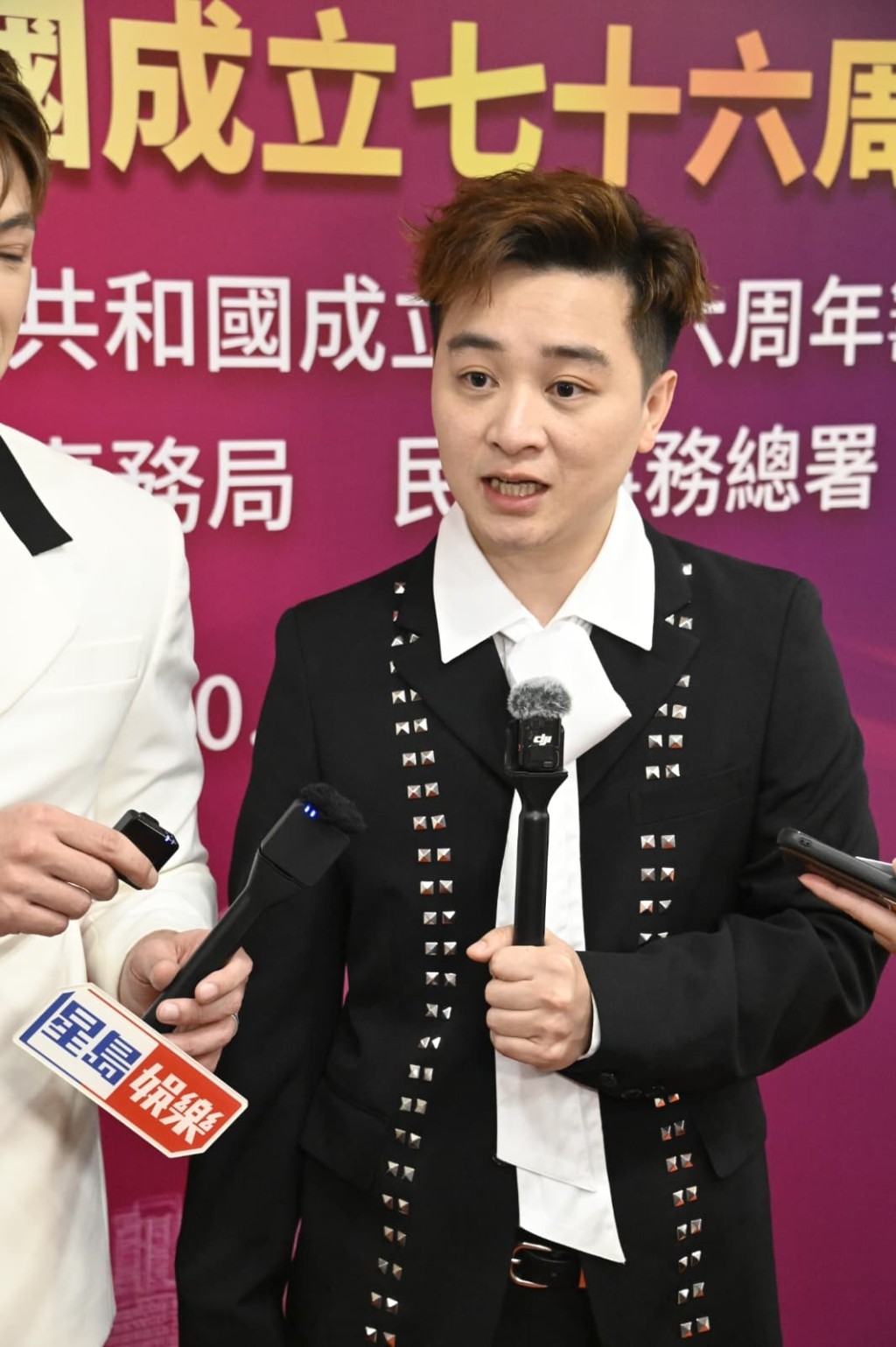 譚輝智首演國慶紅館騷心率逾140。