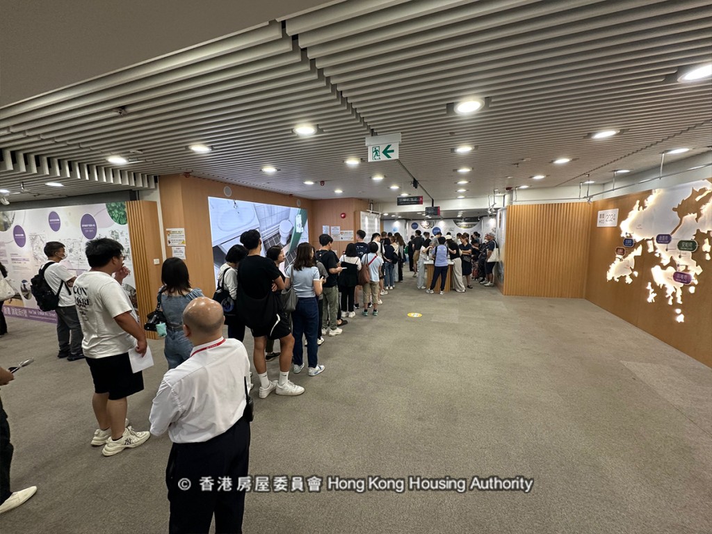 根據優化配額分配安排，各類別申請者在所屬的揀樓階段都會有機會選購到心儀發展項目的單位。房委會fb