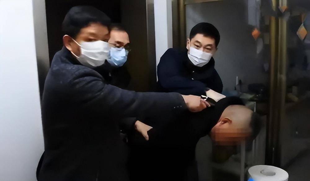 麻繼鋼姦殺南京女大生林伶後,逍遙法外28年。 麻繼鋼姦殺南京女大生林伶後,逍遙法外28年。