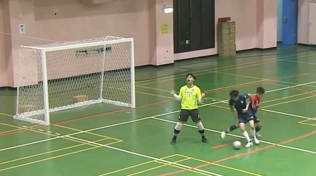 黃威棋成功擋住「12碼」,一度振臂高呼。SSUtv Sports 黃威棋成功擋住「12碼」,一度振臂高呼。SSUtv Sports