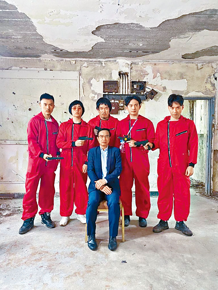《七線人棄王》的五位藝員，花盡心機自編自導自演搞笑短劇。