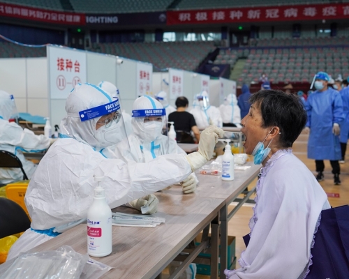 南京啟動新冠病毒第二輪檢測。新華社資料圖片