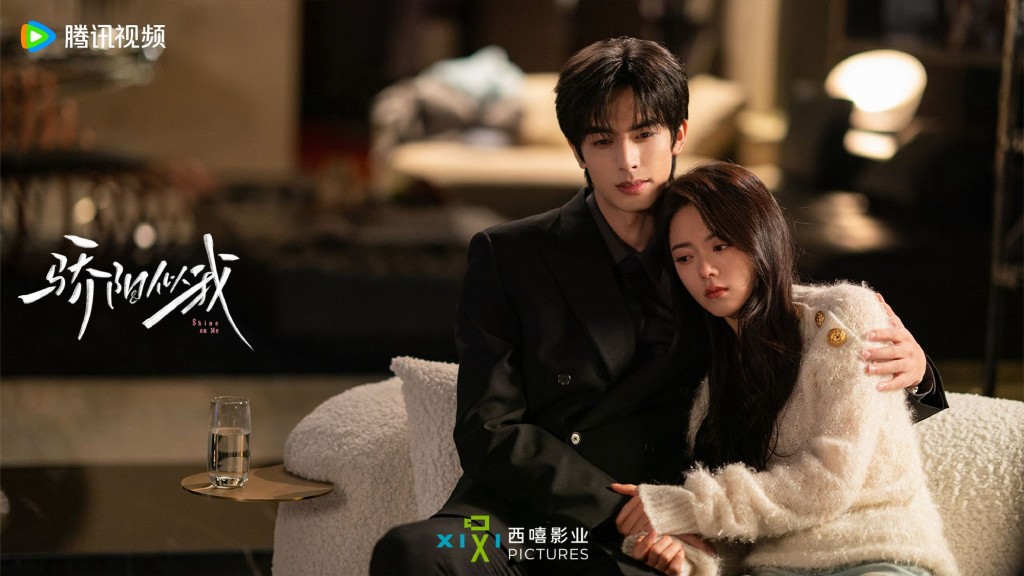 《驕陽似我》的OST陣容豪華。