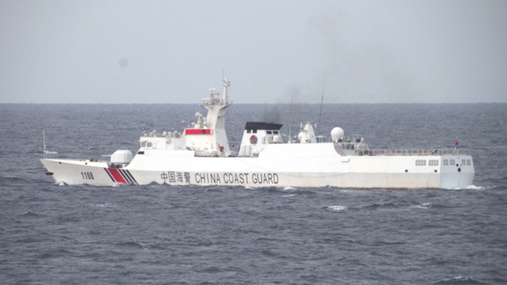 中國海警警告日方船隻勿非法中國釣魚島領海範圍。微博