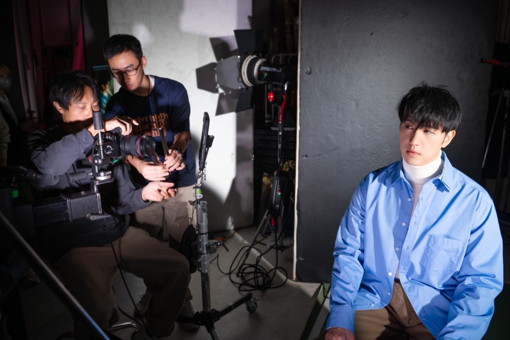 踏入2026年，「唱作王子」馮允謙喜事一浪接一浪！