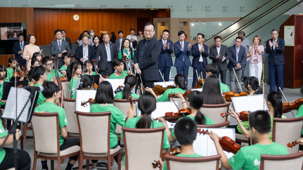 立法會再舉行午間音樂會 梁君彥讚樂團堅毅排練值得嘉許|Kelly Online