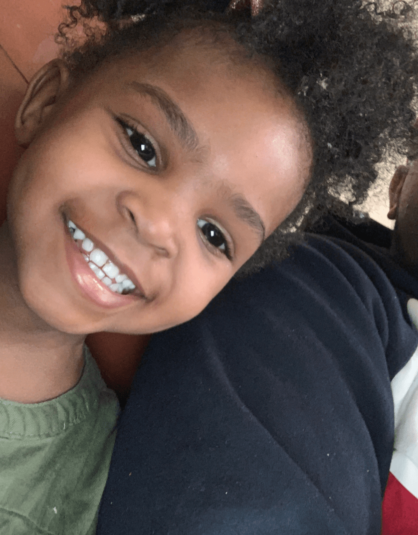 查特曼的女兒米拉，是兩名死者之一。美聯社