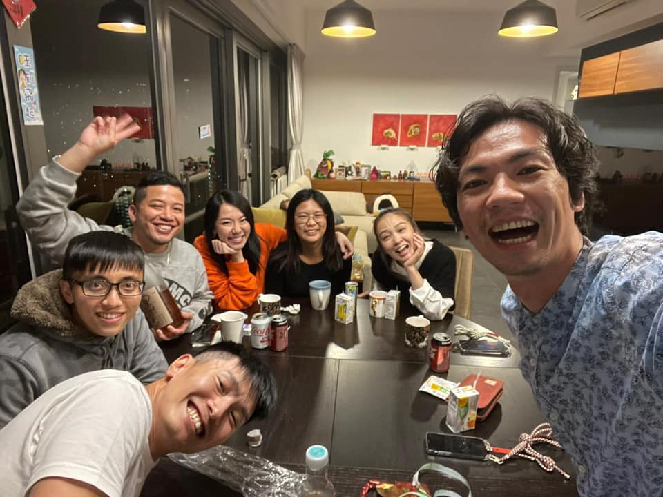 新年時,Guddy跟小肥、陳柏宇、張紋嘉、林子傑及J. Arie等飯聚。