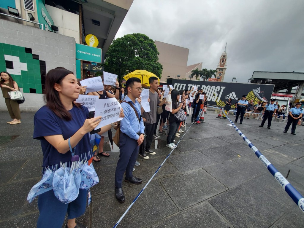 市民到场支援。