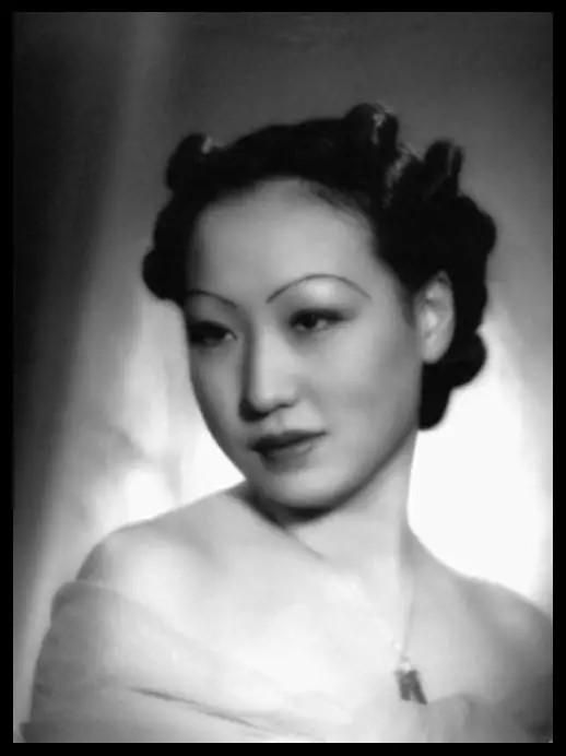李麗一生傳奇，集上海舞后、交際花、電影明星和軍統特務於一身。