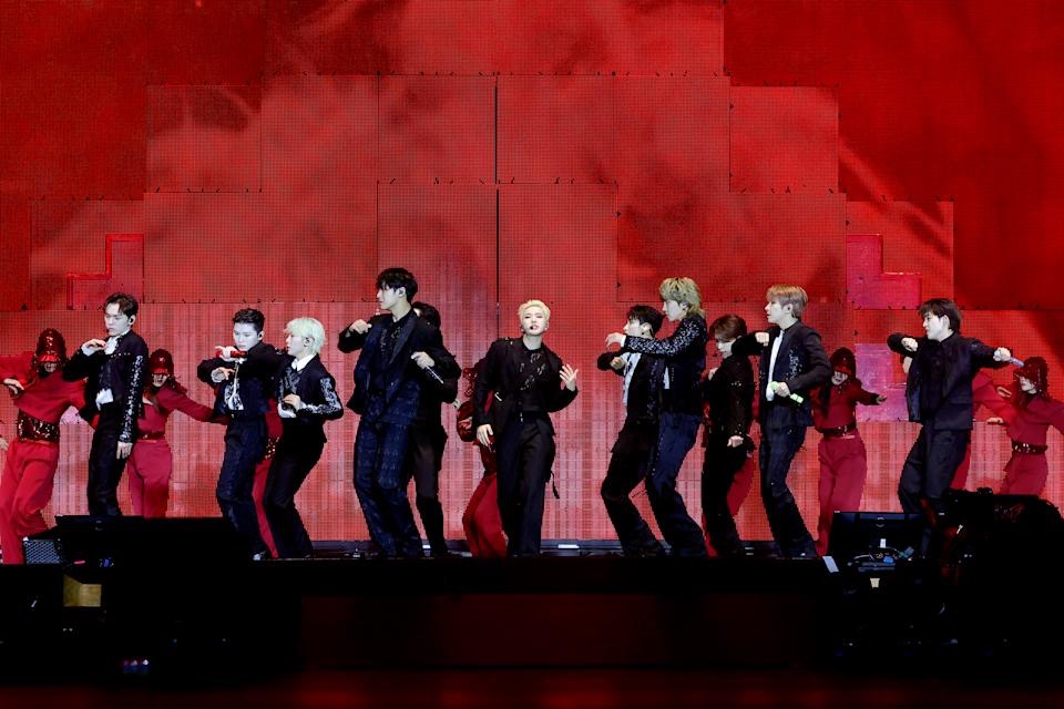 這次是SEVENTEEN暌違7年再度來港，同時與粉絲「CARAT」們一同紀念組合出道10周年。