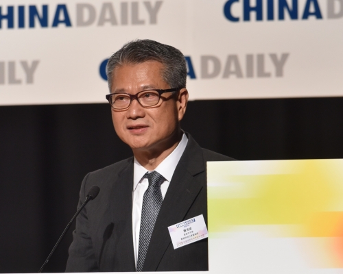 陳茂波指記者和傳統媒體,仍然有不可取替的地位。政府新聞處