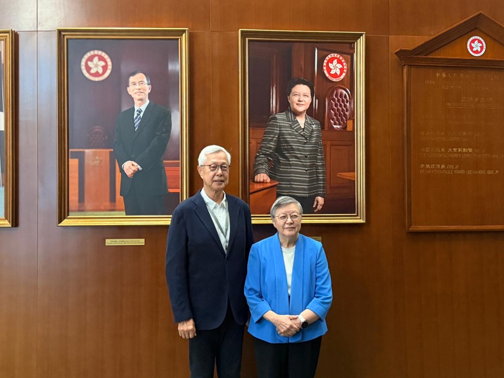 李明逵、范徐麗泰。 李明逵、范徐麗泰。
