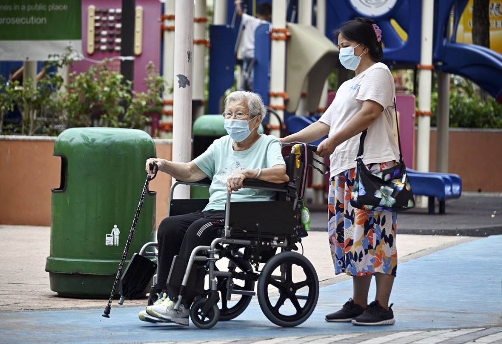 統計處表示去年本港男女性平均預期壽命82.9及88歲。資料圖片