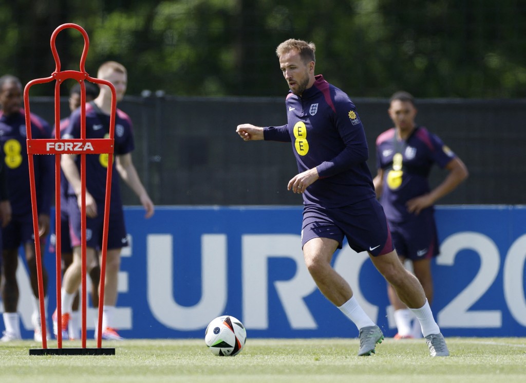 哈利卡尼近日努力操练，争取个人首个欧国杯分组赛入球。Reuters