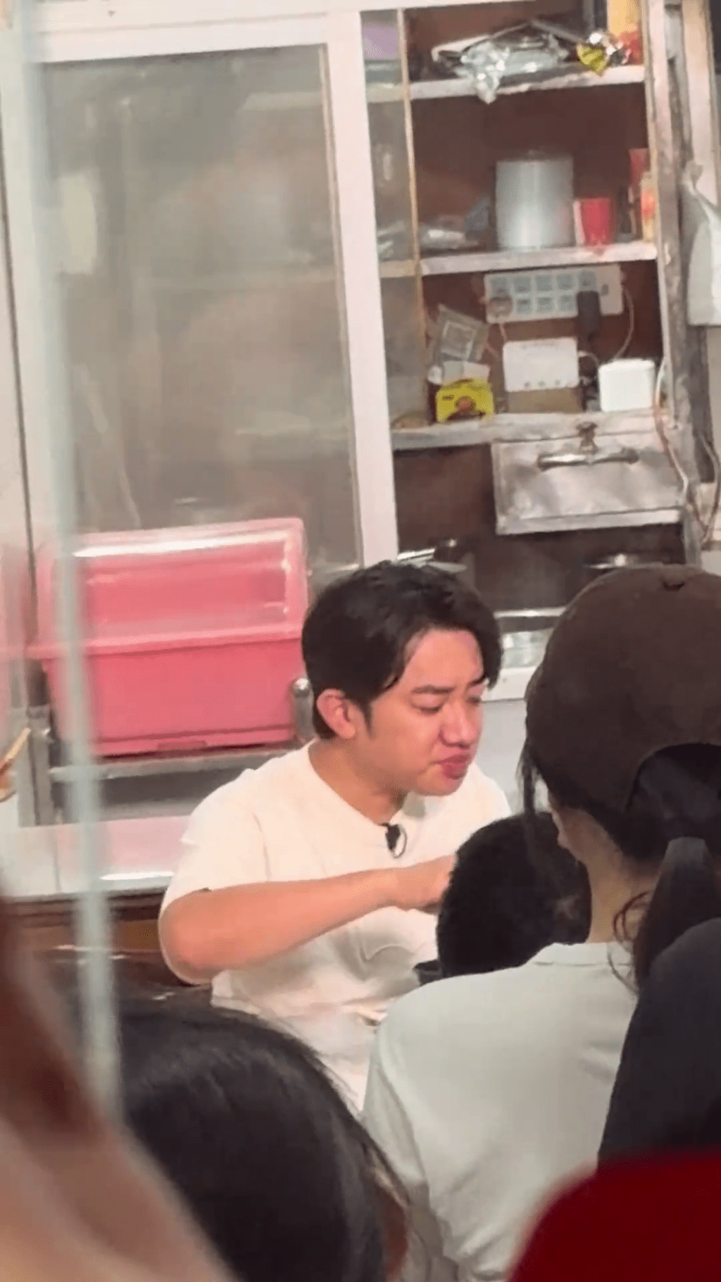 王祖蓝广西拍宣传片惹“清场”风波。