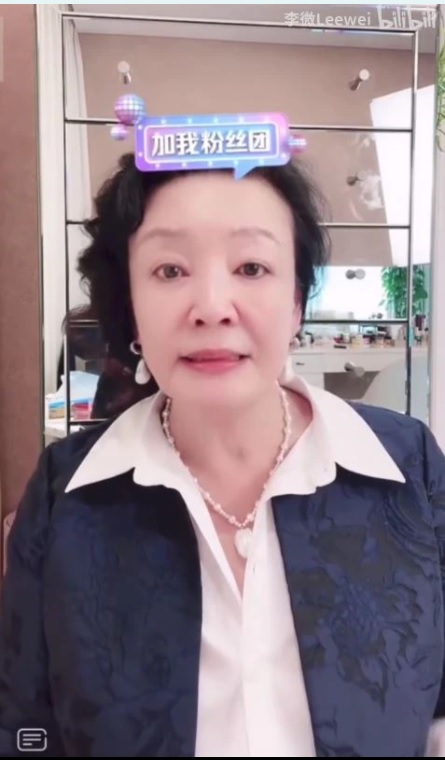 上午含淚指兒子受委屈。