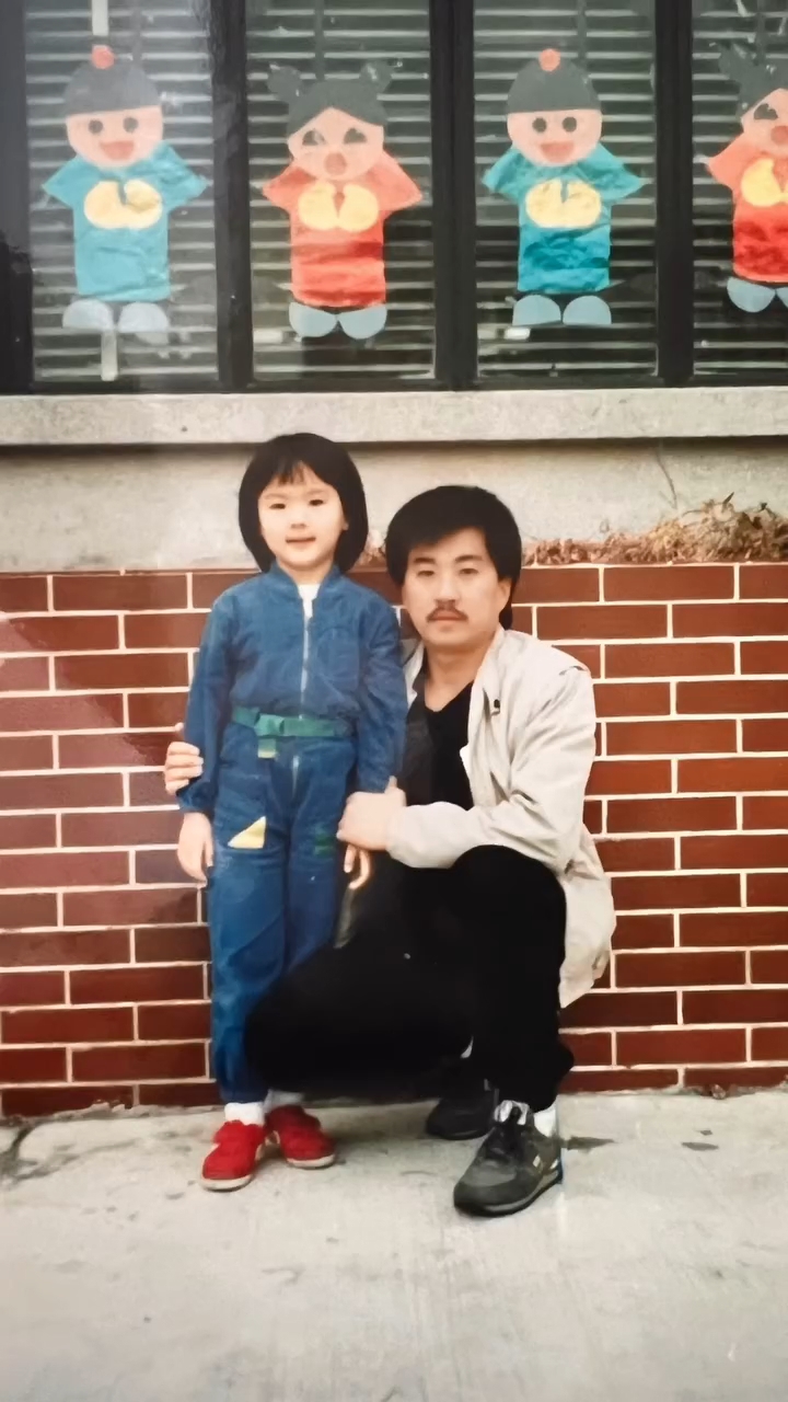 楊洛婷貼上與爸爸生前的合照紀念他。 楊洛婷貼上與爸爸生前的合照紀念他。