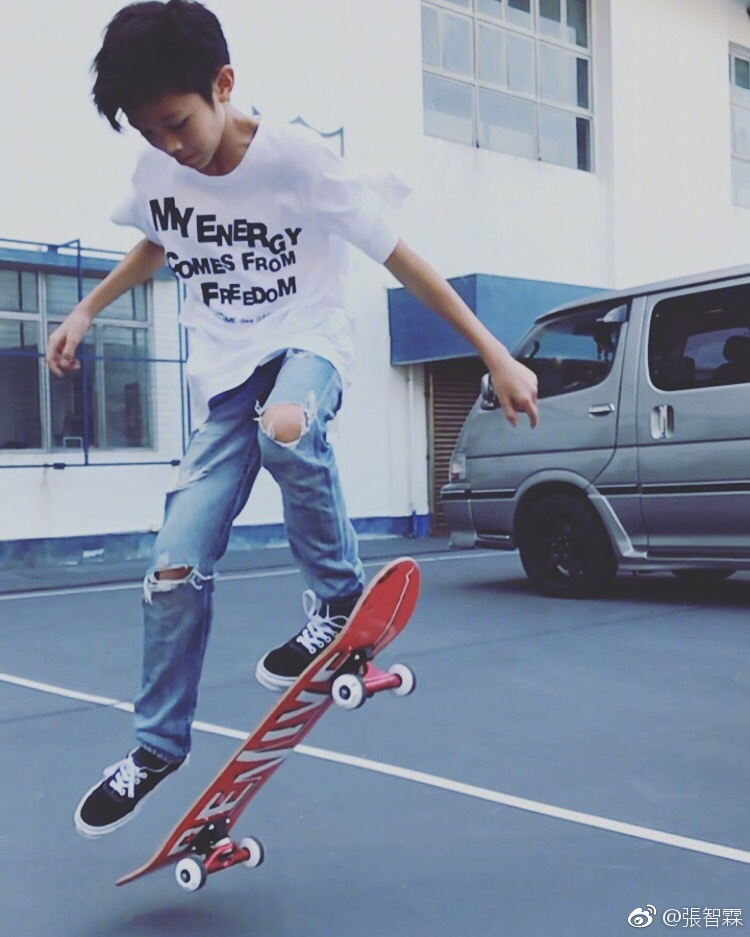 魔童最愛滑版。