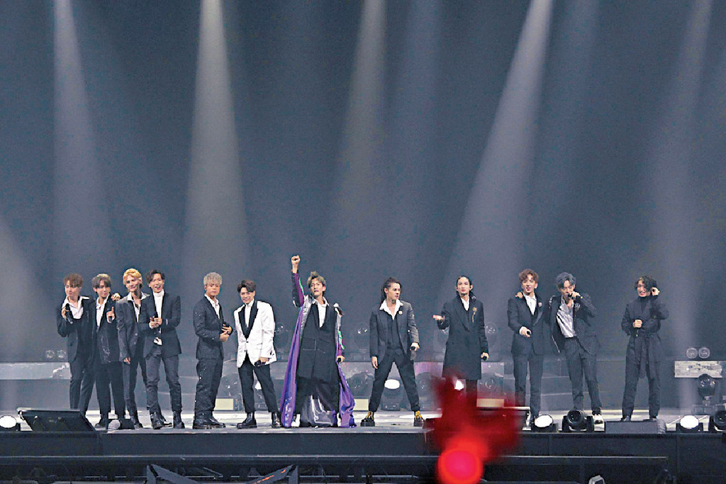 MIRROR爆紅■人氣組合MIRROR早前開Show變全城熱話，當時更有傳打算年尾進軍紅館，展鵬都好欣賞佢哋。