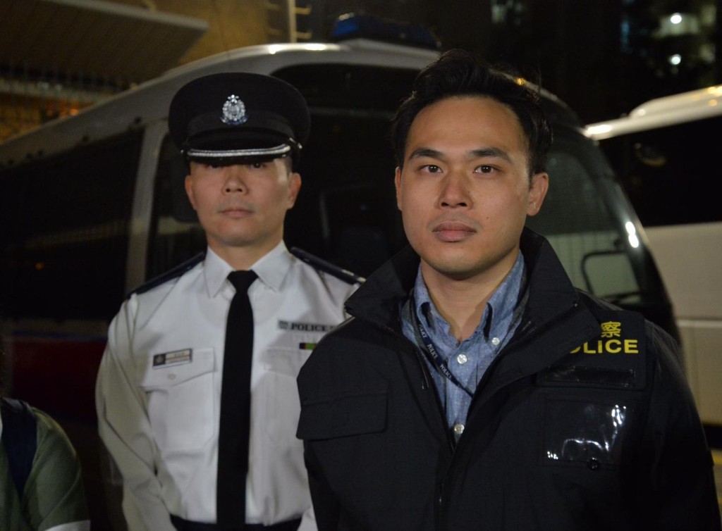 深水埗警區刑事調查隊總督察莊翹偉指,一名24歲黃姓男子疑涉深水埗撒錢擾亂公眾秩序被捕。