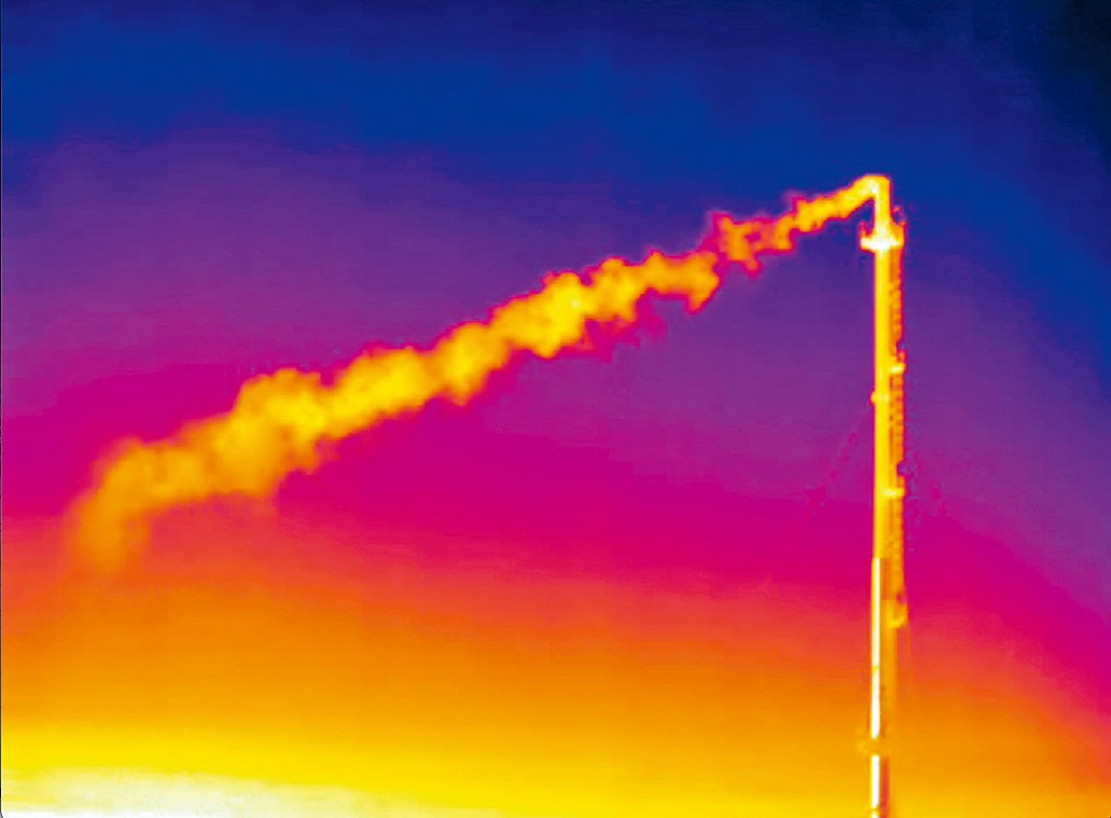 意大利一个地下储存设施排放的甲烷气体。　