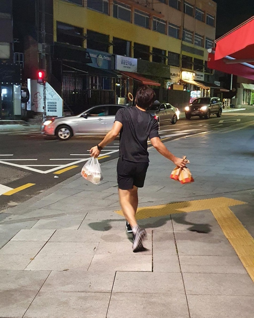 愈走愈輕快。