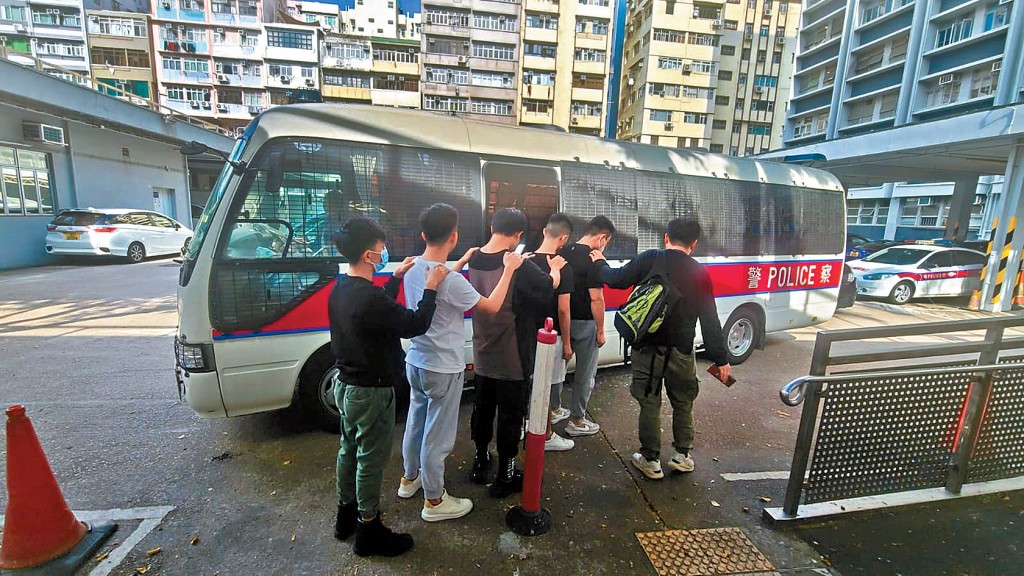 警方多次進行執法行動，打擊詐騙集團。