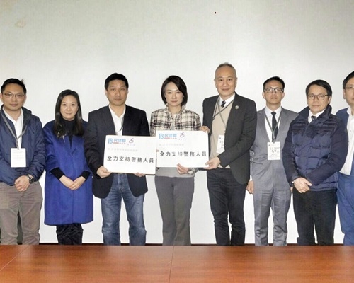 民建聯表示,會推動政府盡快就侮辱公職人員罪立法。