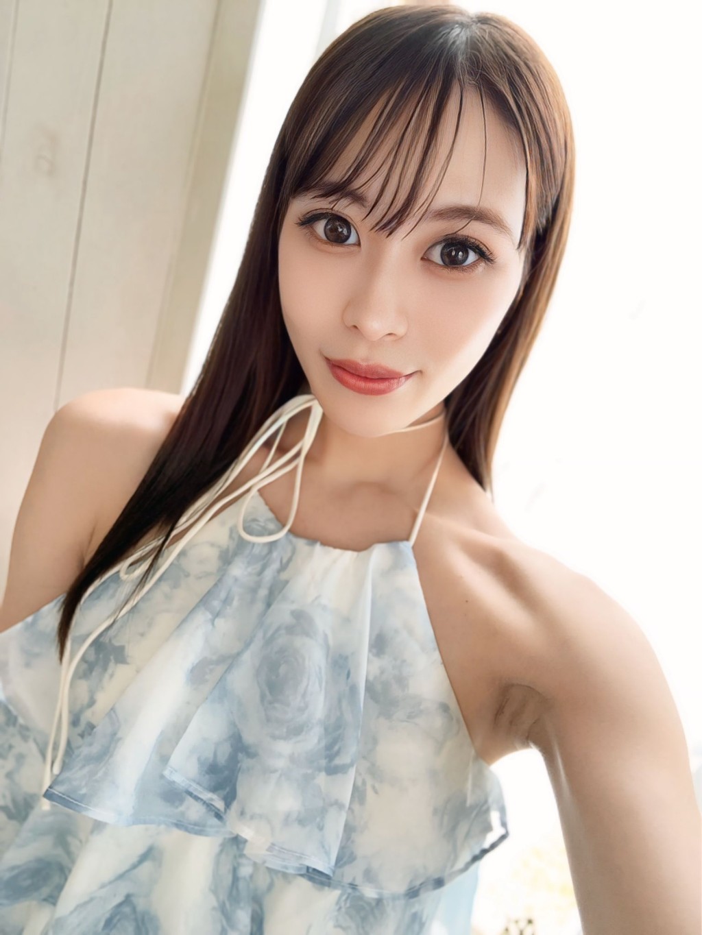 “新芹菜”不时在社交平台发布生活照。 @serina_2024 / X “新芹菜”不时在社交平台发布生活照。 @serina_2024 / X