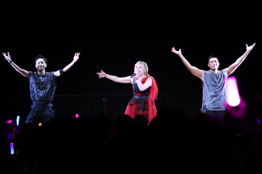 玉置成實「Nami Tamaki LIVE 2025 -SUPER DUPER TOUR- in Hong Kong」，她全晚又唱又跳。