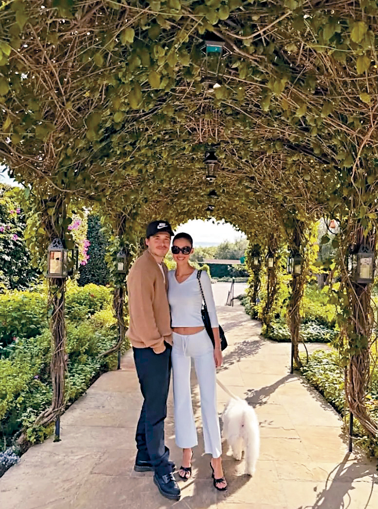 妮歌娜和Brooklyn最近帶同愛犬到聖芭芭拉度假。