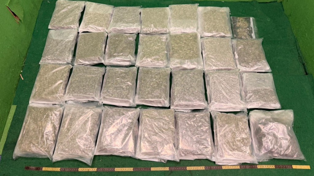 34歲男泰國經汶萊抵港 海關截查檢獲270萬元大麻花。海關圖片