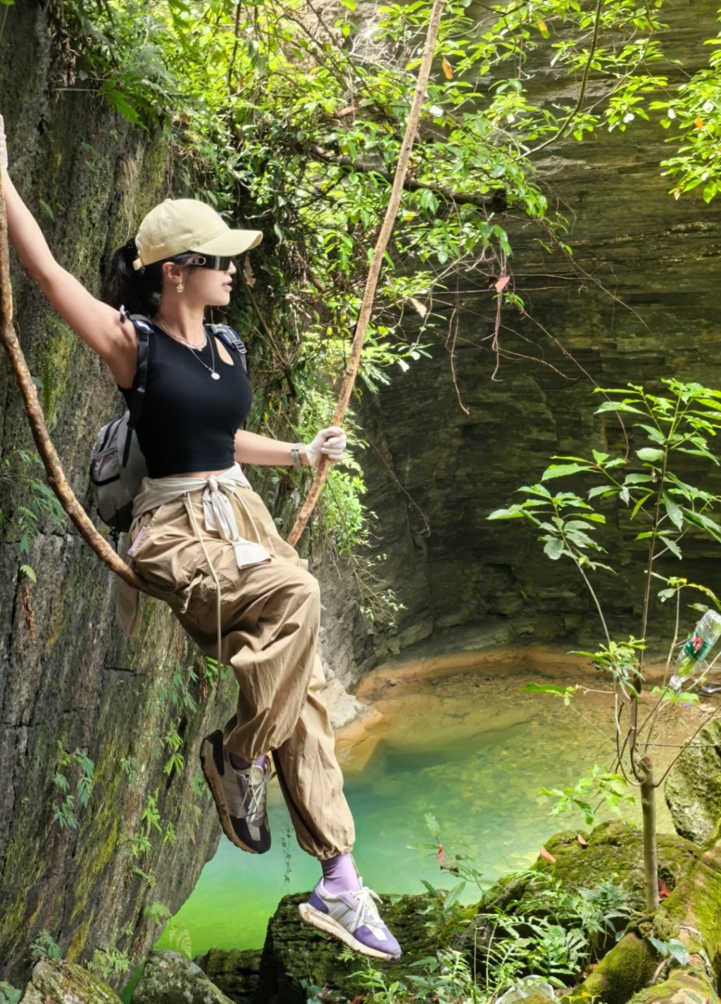 被斩断的湖北网红树藤,因可以让游客荡秋千而出名。小红书@Z小姐 被斩断的湖北网红树藤,因可以让游客荡秋千而出名。小红书@Z小姐