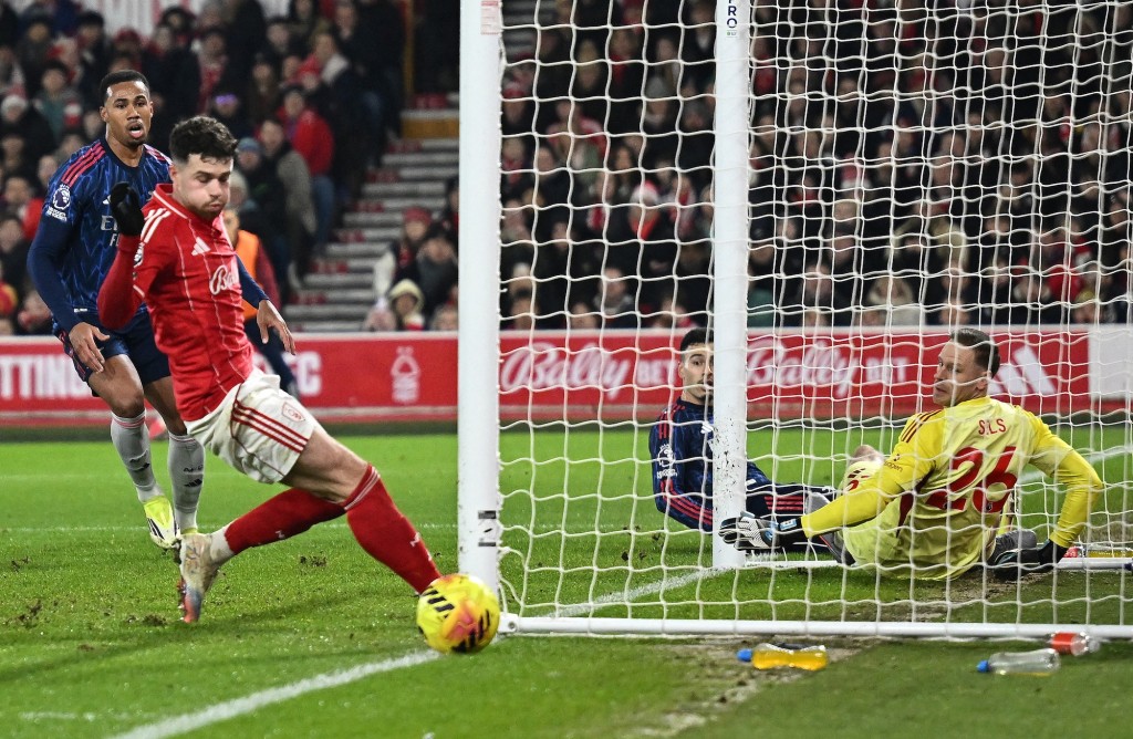 马天尼利上半场错失黄金机会。路透社