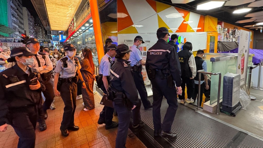 警方旺角犁庭掃穴反罪惡 截查逾500人 被通緝內地男落網