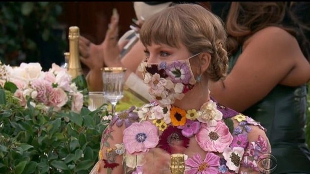 有指舊愛Taylor Swift也笑瞇瞇為Harry Styles鼓掌。