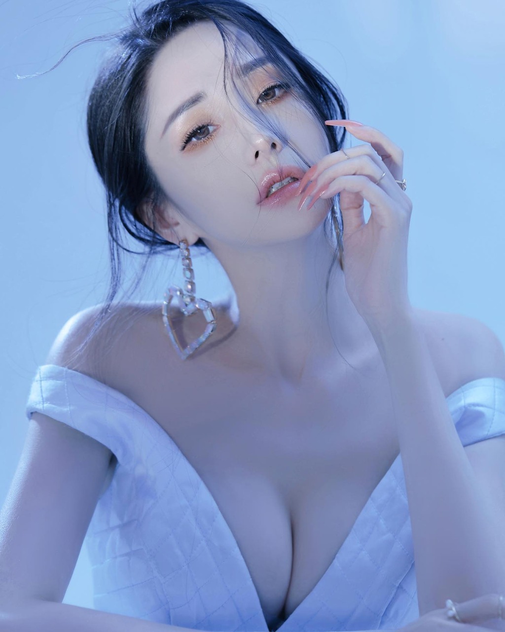 藍心妍在拍攝《肉蒲團》時名為「藍燕」。