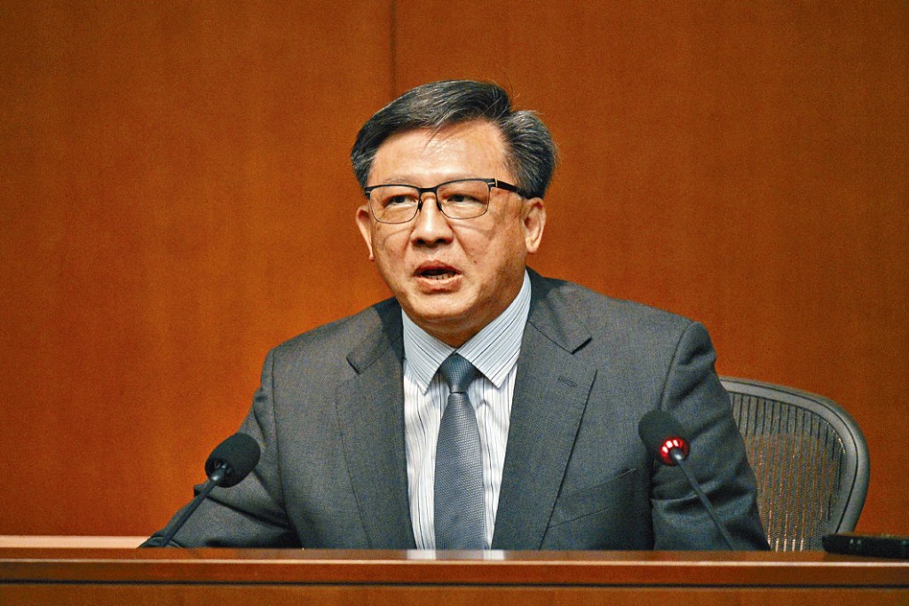 何君尧去信特首，指播错国歌事件损害本港形象。