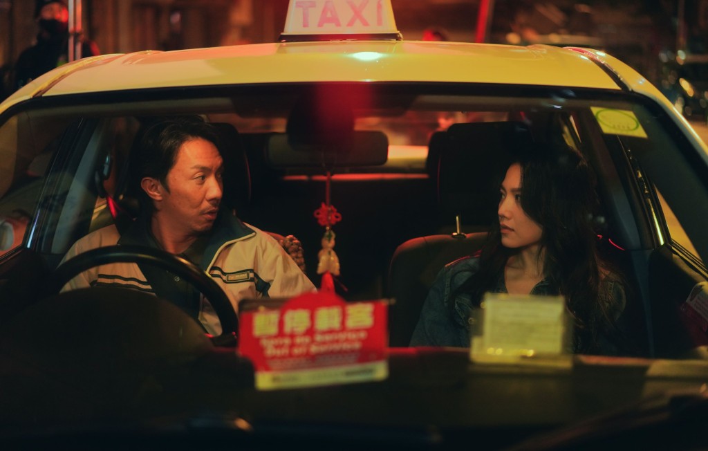 《馬達•蓮娜》講離鄉別井到澳門搵食的知客,遇上孤單的的士司機。