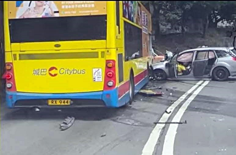 赤柱發生嚴重意外。fb：突發馬路車cam大全