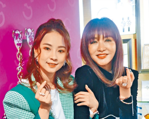 谷婭溦呢個表妹真係唔話得，唔休息都趕住去支持表姐胡曦文。