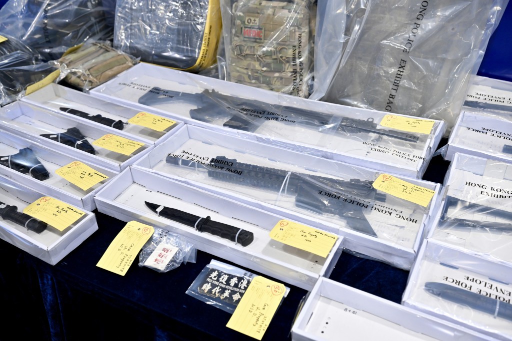 警務處國安處展示證物。劉駿軒攝 警務處國安處展示證物。劉駿軒攝