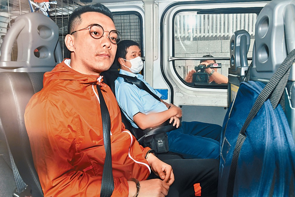 王進洋承認7項洗黑錢罪，被判處入獄45個月。