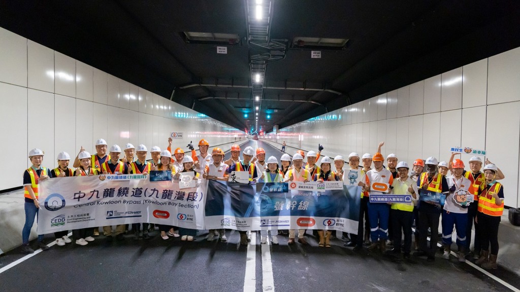 陳美寶今日在立法會宣布，中九龍繞道（九龍灣段）將於12月6日正式通車。陳美寶網誌圖片