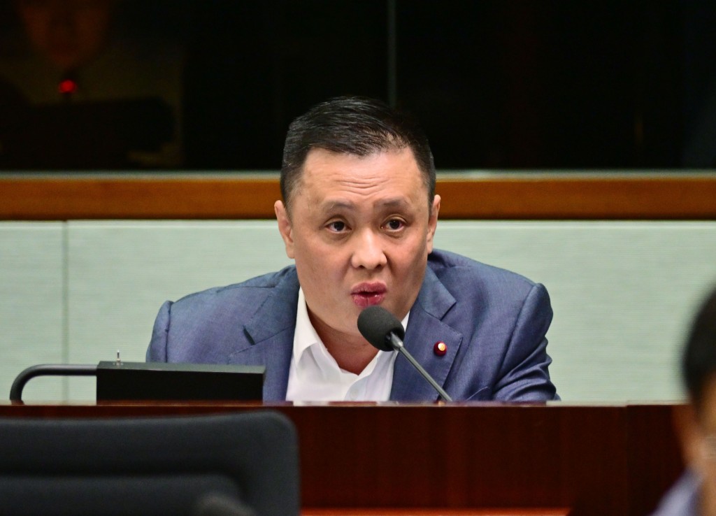 教聯會副會兼選委會立法會議員鄧飛。