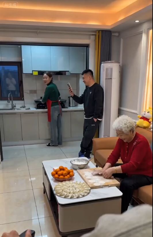 刘维借助AI生成，重温与至亲团圆的温馨。抖音