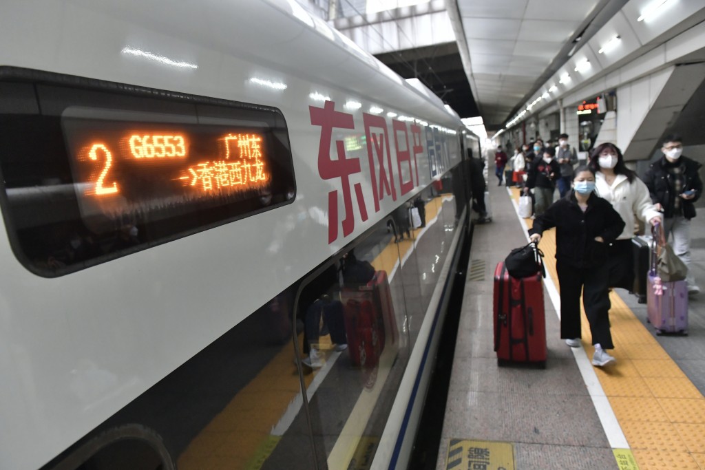 林世雄表示高铁短途设「企位」须考虑，包括内地及香港就铁路运作及安全的相关规例。资料图片